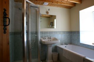 The Anchorage Bathroom1